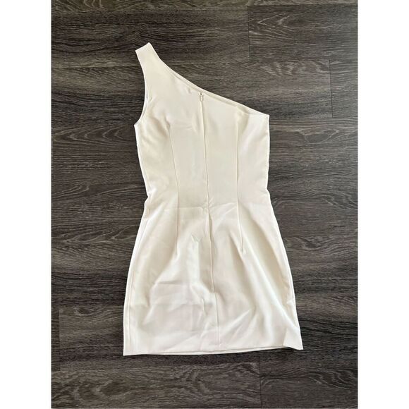 NWOT Miscreants London Ivory One Shoulder Cupid Mini Dress Size UK 6 US 2 - Picture 2 of 6